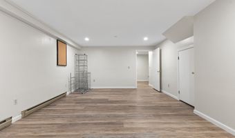 27 Crows Nest Ln 7E, Danbury, CT 06810