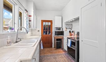 247 4TH St, Athena, OR 97813
