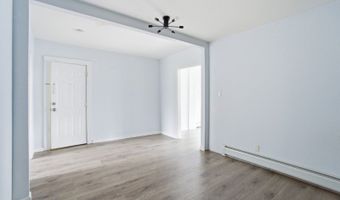 13 Cottage St, Bayonne, NJ 07002