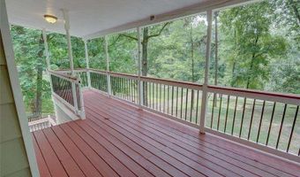 639 Lakeshore Dr, Berkeley Lake, GA 30096