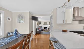 9 Milton Rd, Barrington, RI 02806