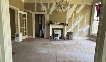 211 S Hickory St, Aberdeen, MS 39730