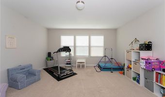 112 Scotch Moss Dr, Advance, NC 27006