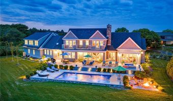 71 Cliff Dr, Narragansett, RI 02882