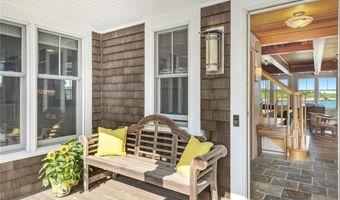 4 Hull Cove St, Jamestown, RI 02835