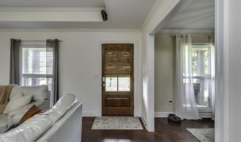 128 W Pinebrook Dr, Brandon, MS 39047