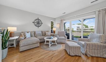 42 Turtle Bay Dr 42, Branford, CT 06405