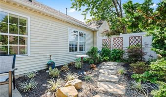 2800 Hartford Ln, Akron, OH 44312