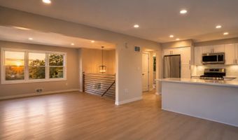 60 Woodland Rd, Bayville, NJ 08721