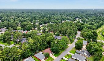 1911 Regalwood Dr, Albany, GA 31721
