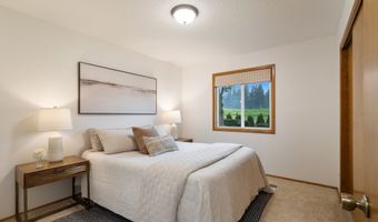 24950 NE AIRPORT Rd, Aurora, OR 97002