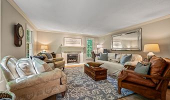82 Beverly Dr, Avon, CT 06001