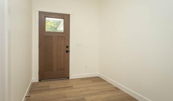 1011 Nokomis St, Alexandria, MN 56308
