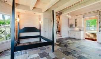 3 Manhattan, Alexandria Bay, NY 13607