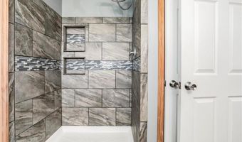 406 S Jackson St, Archie, MO 64725