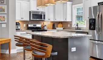 1569 CLUB CREEK Dr, Auburn, AL 36862