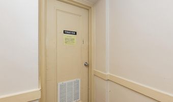 814 S ARLINGTON Dr 102, Arlington, VA 22204