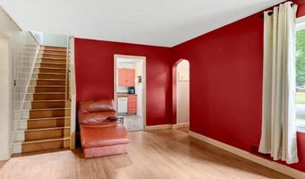 421 W College St, Aurora, MO 65605