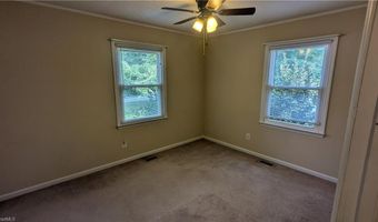 272 Meadow Rd, Asheboro, NC 27205
