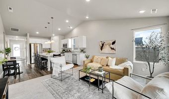 403 Pony Express Trl, Ault, CO 80610