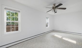 52 Pleasant View Rd, Warwick, RI 02888