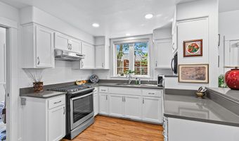 815 Creek Stone Way, Ashland, OR 97520