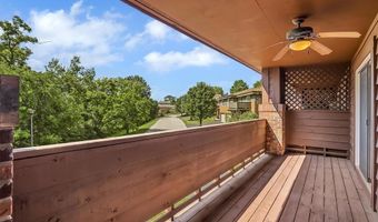 1131 Claytonbrook Ct, Ballwin, MO 63011