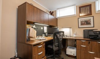 2403 Guenever Ct, Altoona, IA 50009