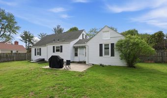55 River Rd, Agawam, MA 01001