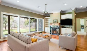 310 W Magnolia Ave, Abbeville, LA 70510