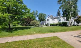 1230 N SUPERIOR St, Antigo, WI 54409