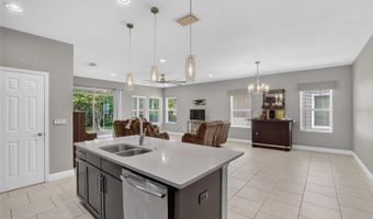 7029 OLD BENTON Dr, Apollo Beach, FL 33572
