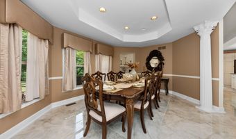 2086 Valleyview Dr, Ann Arbor, MI 48105