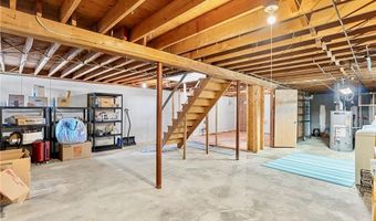 71 Plymouth St, Cranston, RI 02920