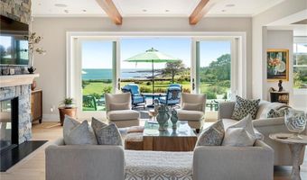 71 Cliff Dr, Narragansett, RI 02882