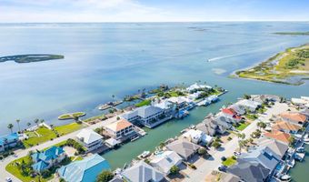 134 Bay Harbor Dr, Aransas Pass, TX 78336