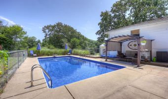 880 Oak Crst, Baxter Springs, KS 66713