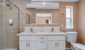 14995 S Blue Vista Dr 342, Oregon City, OR 97045