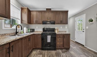 6 Neil Dr, Allenstown, NH 03275