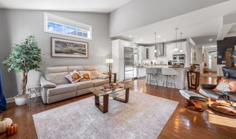 81 Fieldstone Ln 81, Beacon Falls, CT 06403