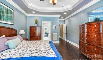 2032 Eaton Rd, Charlotte, NC 28205