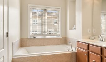 20911 HOUSEMAN Ter, Ashburn, VA 20148