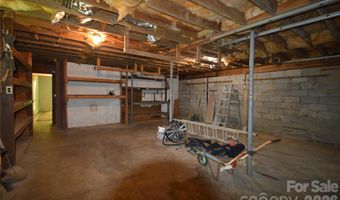184 Laurel Rd, Arden, NC 28704