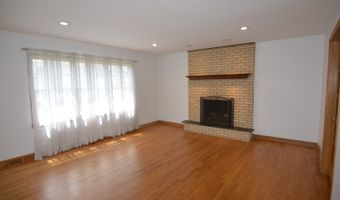2405 E Miner St, Arlington Heights, IL 60004