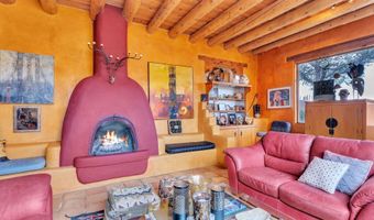 42 Hondo Seco Rd, Arroyo Hondo, NM 87513