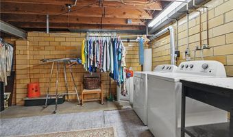 1540 Lilly Ln, Alliance, OH 44601