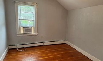 67 Hall Ave, Newport, RI 02840