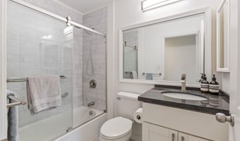 15 KULANIHAKOI St 12E, Kihei, HI 96753