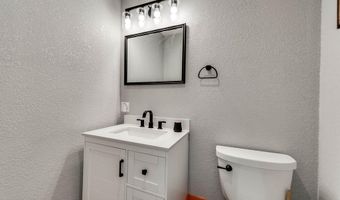 807 NW 4th St, Andrews, TX 79714