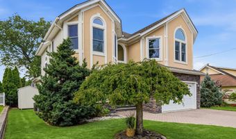 646 Compass Ave, Beachwood, NJ 08722